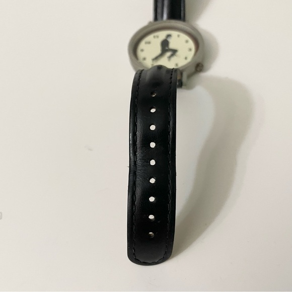 Monty Python Ministry of Silly Walks Men's Watch - Picture 5 of 16